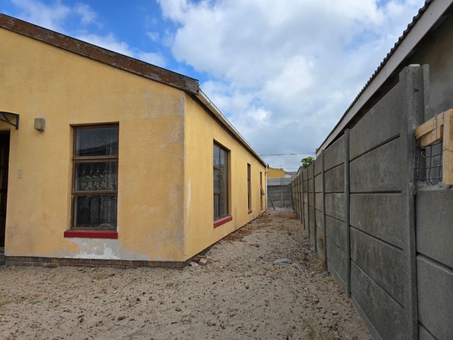 3 Bedroom Property for Sale in Ravensmead Western Cape